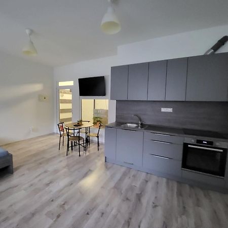 Apartman Nova Bana Buitenkant foto
